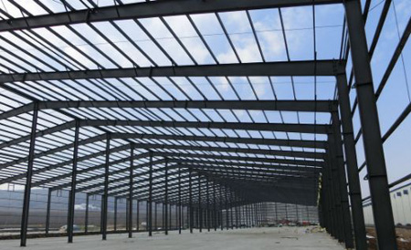 如何預(yù)防鋼結(jié)構(gòu)建筑基礎(chǔ)的定位軸線和支承面標(biāo)高超差？